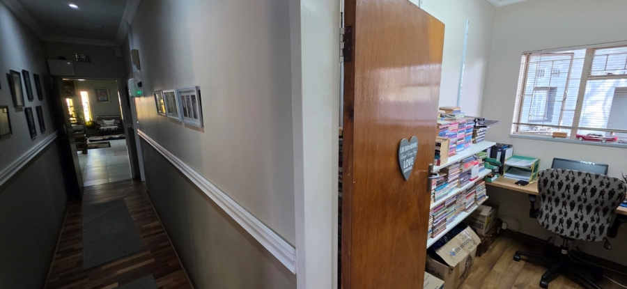 3 Bedroom Property for Sale in Flamwood North West